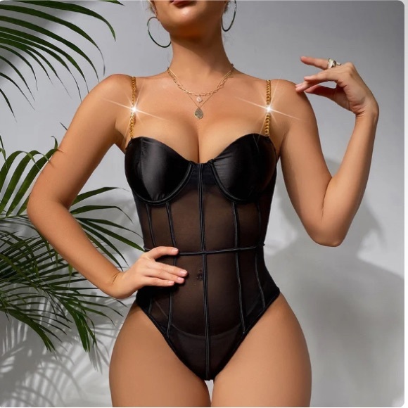 Fashion Nova Tops - Fashion Nova chain to you bodysuit